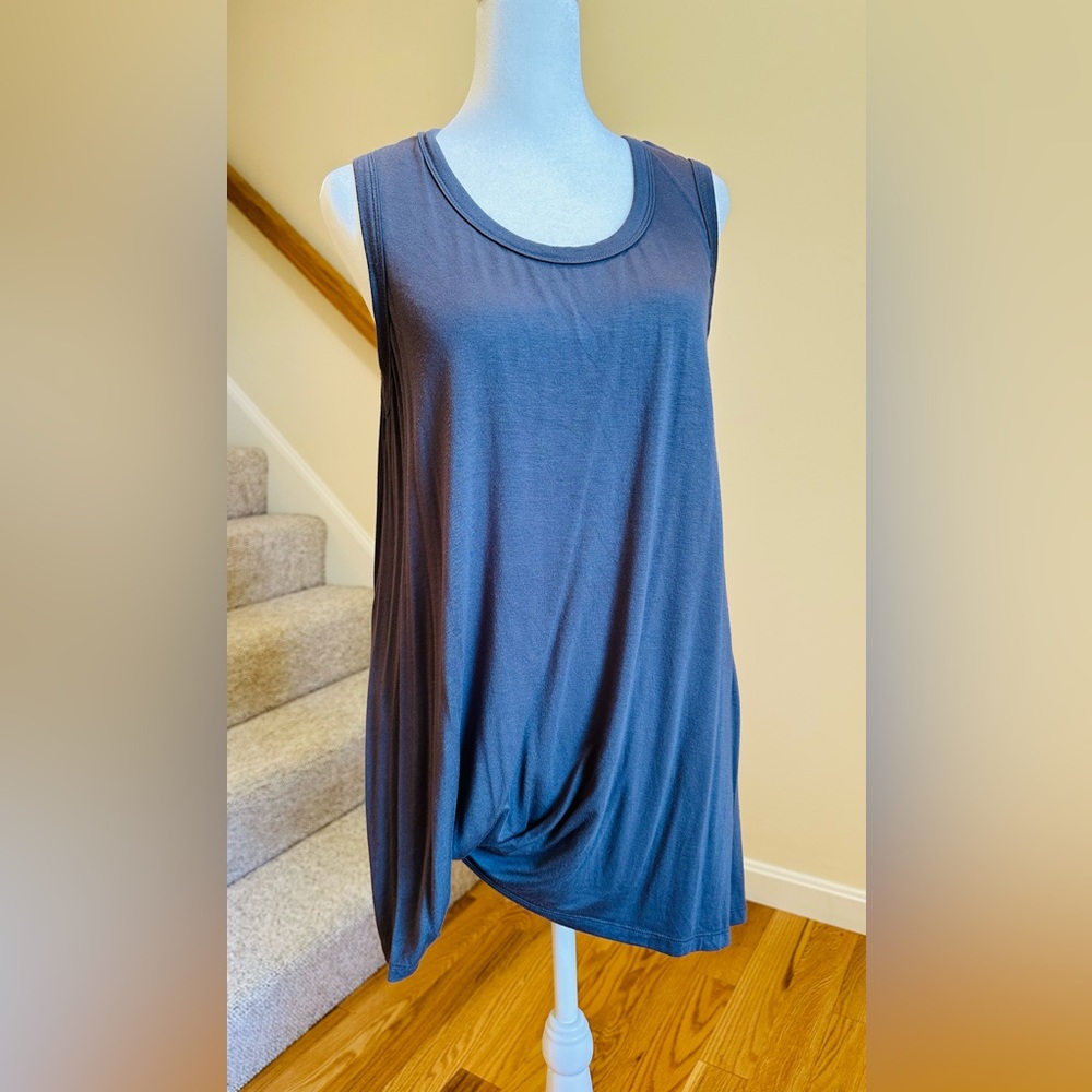 SEN designer, gray, long tee with built in tie in front hem. Size large.